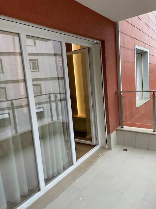 Luxury Apartment Next To Us Embassy Tirana