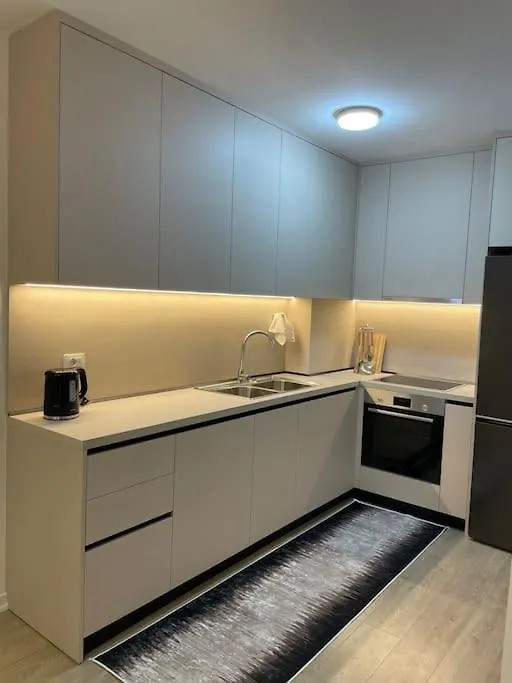 Luxury Apartment Next To Us Embassy Tirana