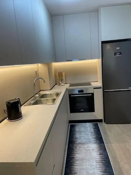 Luxury Apartment Next To Us Embassy Tirana