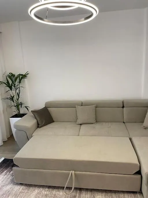 Luxury Apartment Next To Us Embassy Tirana