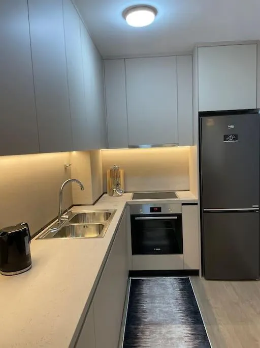 Luxury Apartment Next To Us Embassy Tirana