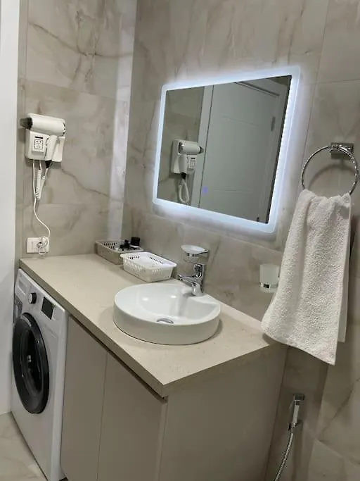 Luxury Apartment Next To Us Embassy Tirana 0*,